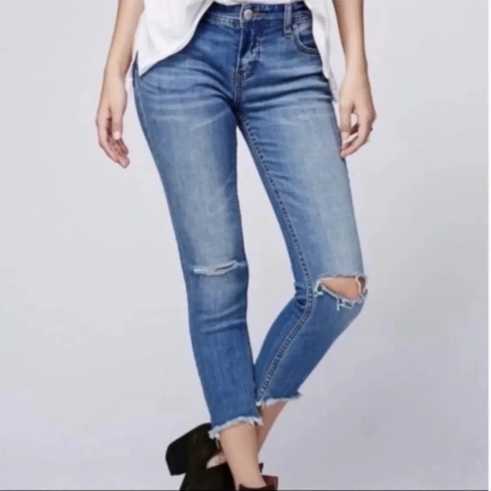 Free People Y2K Low Rise Distressed Raw Hem Ankle Jeans Size 26